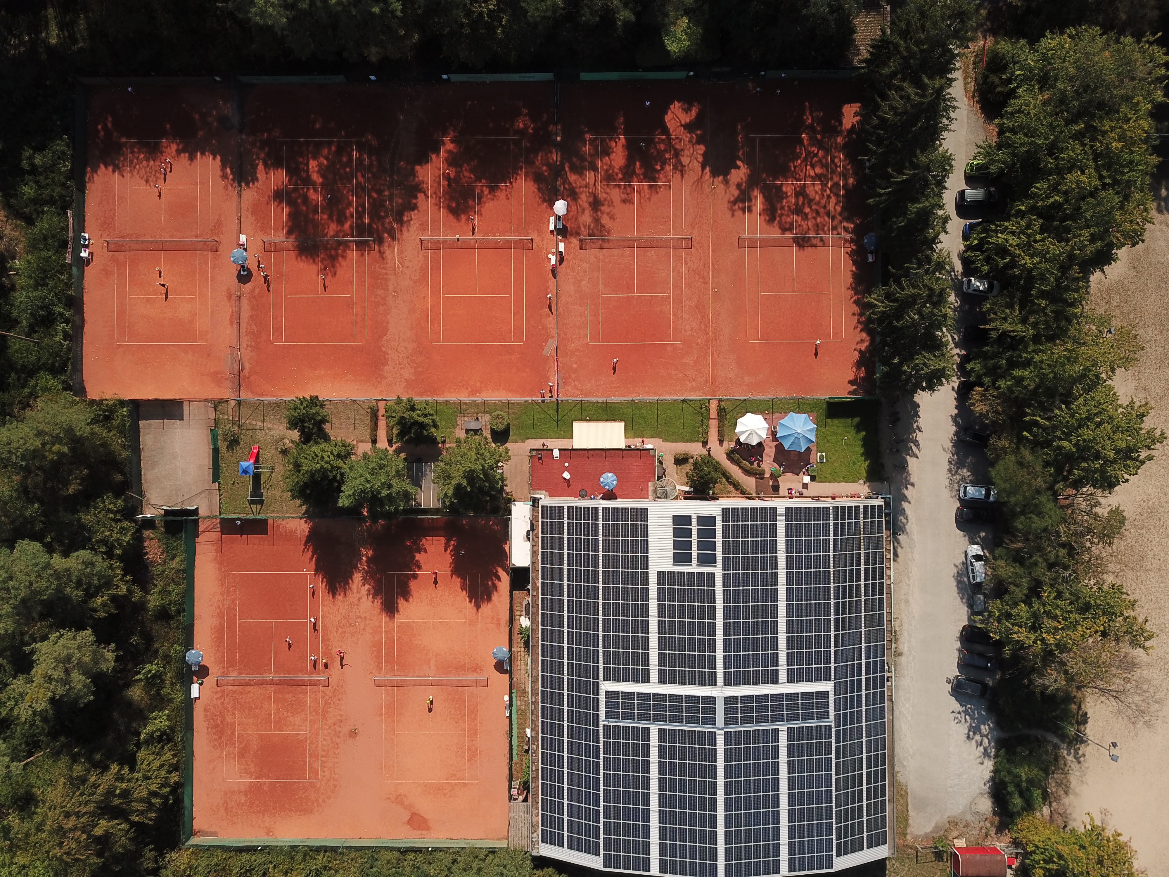 Tennisplatz Vogelperspektive
